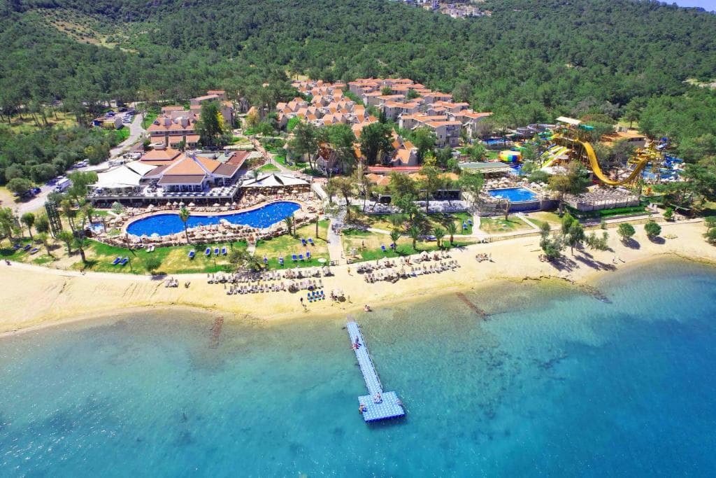 Long Beach Club Nature