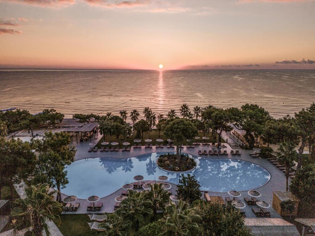 Balmy Beach Resort Kemer  (Adults Only)