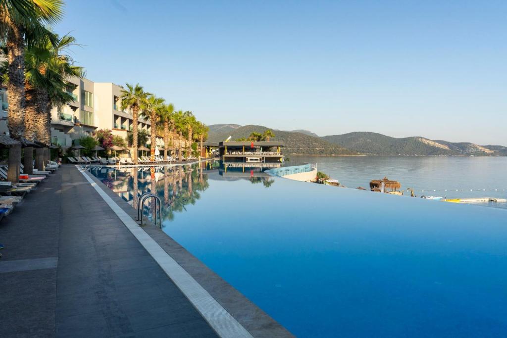 Blue Dreams Resort & Spa