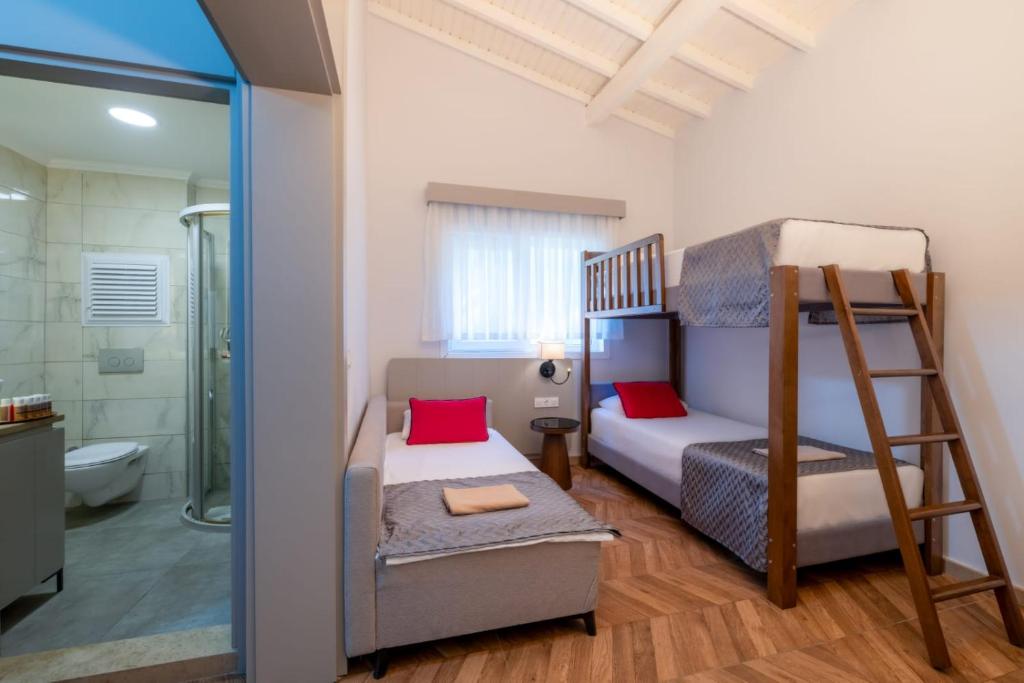 Crystal Flora Pearl Collection