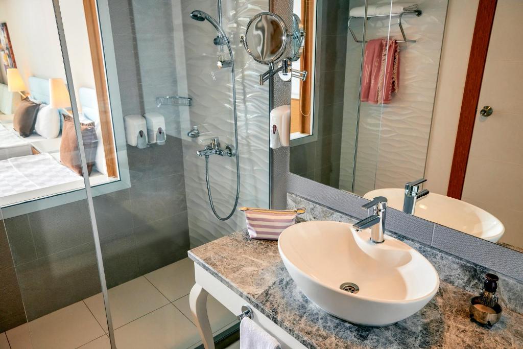 Jacaranda Luxury Hotel