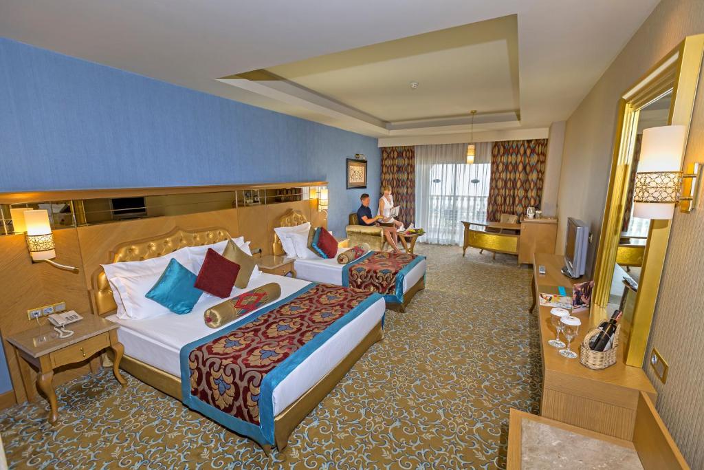 Royal Holiday Palace