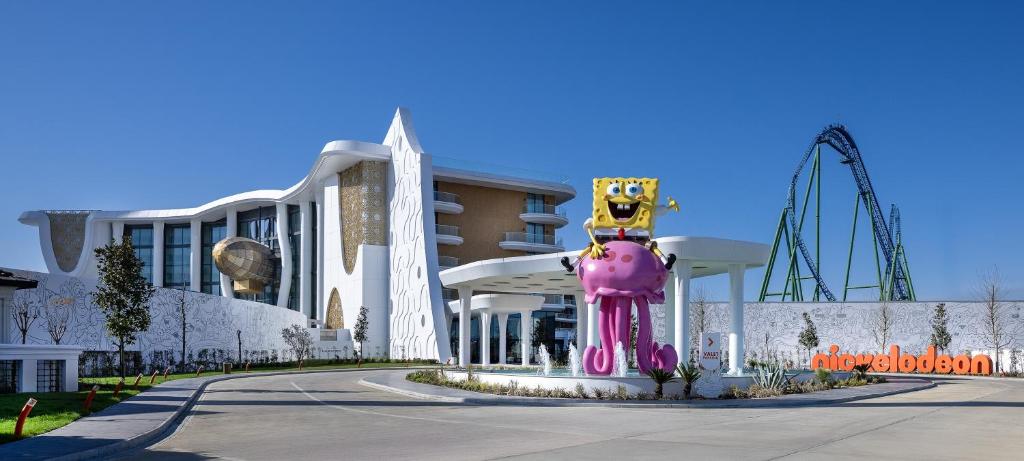 Hyrja e The Land Of Legends Nickelodeon Hotel, me SpongeBob, Belek